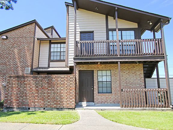 2nd image of 742 Fairfax Dr #106