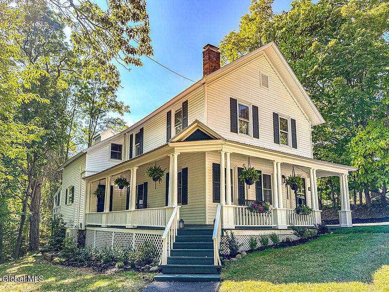 2nd image of 53 Horicon Avenue