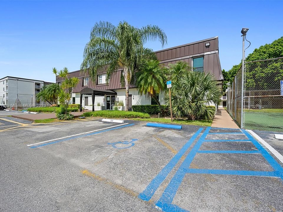 1st image of 500 NE 2nd St APT 216