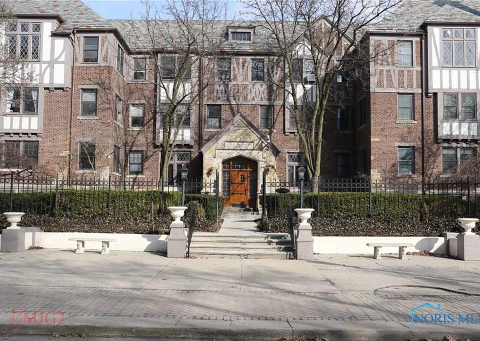 1st image of 2200 Scottwood Ave Unit 303