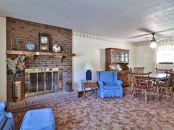 5th image of 968 Hollow Creek Dr