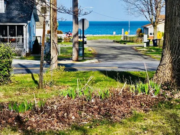 8314 Bayside Rd, Chesapeake Beach, MD 20732