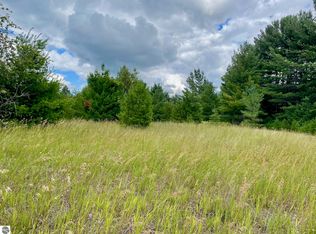 969 & 987 Quail Dr SW, Kalkaska, MI 49646