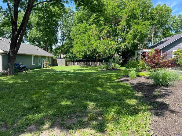 429 Arkansas St, Lawrence, KS 66044