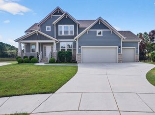 1014 Black River Dr, Zebulon, NC 27597