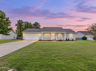 124 Eagle Ridge Dr, Beulaville, NC 28518