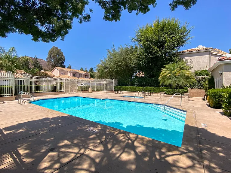 4774 Rhapsody Dr — Photo 37