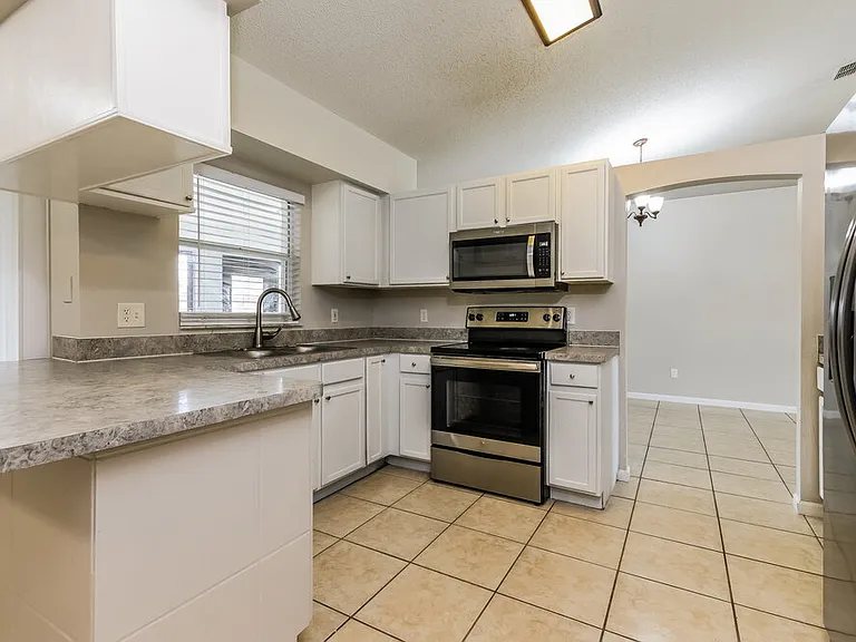 115 Pine Top Ln — Photo 9