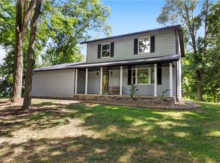 9426 Lawndell Rd SW, Navarre, OH 44662