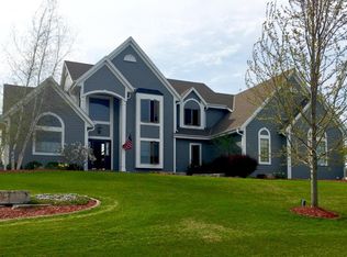 W288N7285 Spinners Pass, Hartland, WI 53029