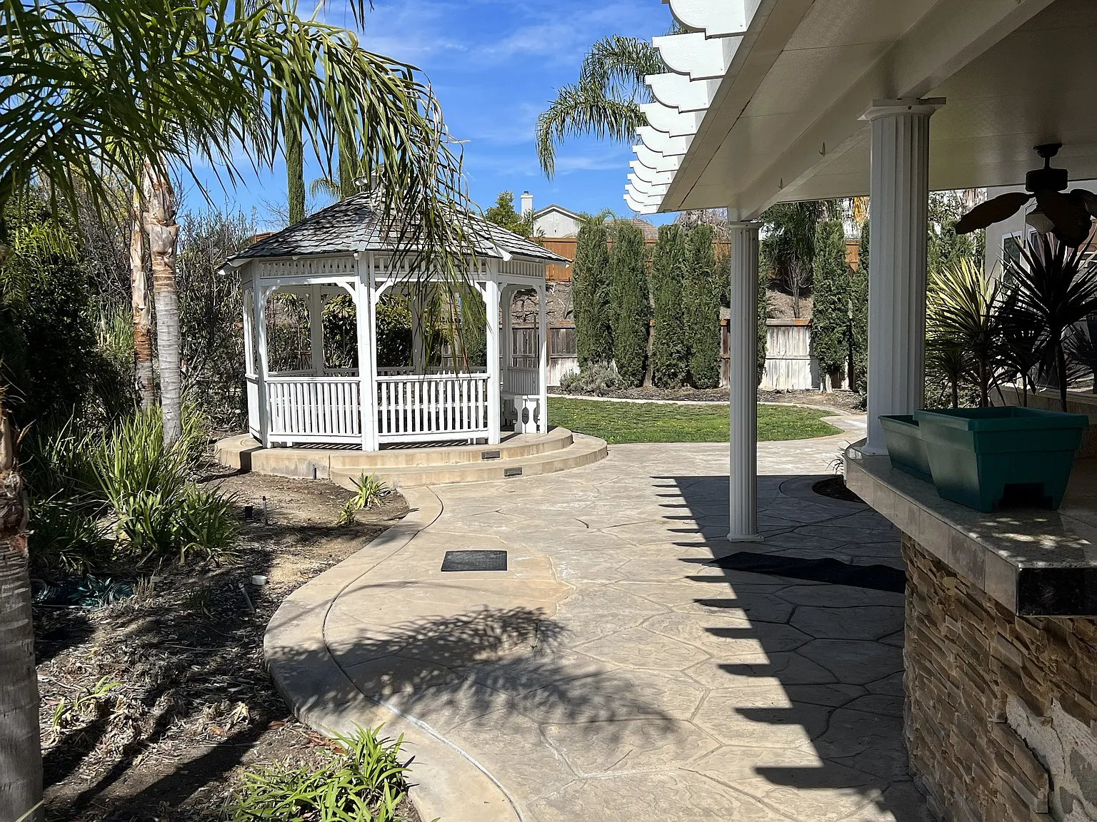 5 bed, 3708 sqft, $4,800 — Photo 3