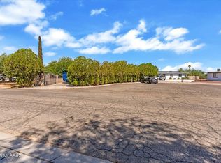 7611 E Persimmon Dr, Tucson, AZ 85730