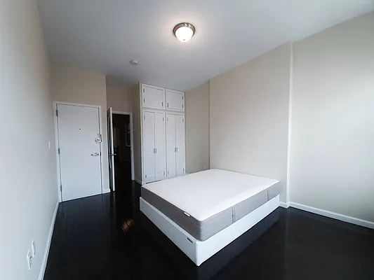 Rented by Corcoran | media 17