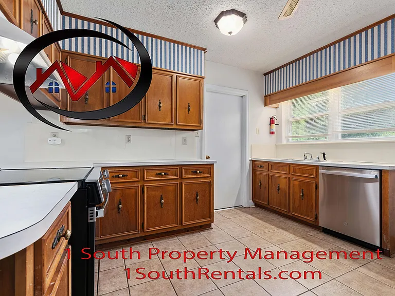 7470 Moffett Rd — Photo 9