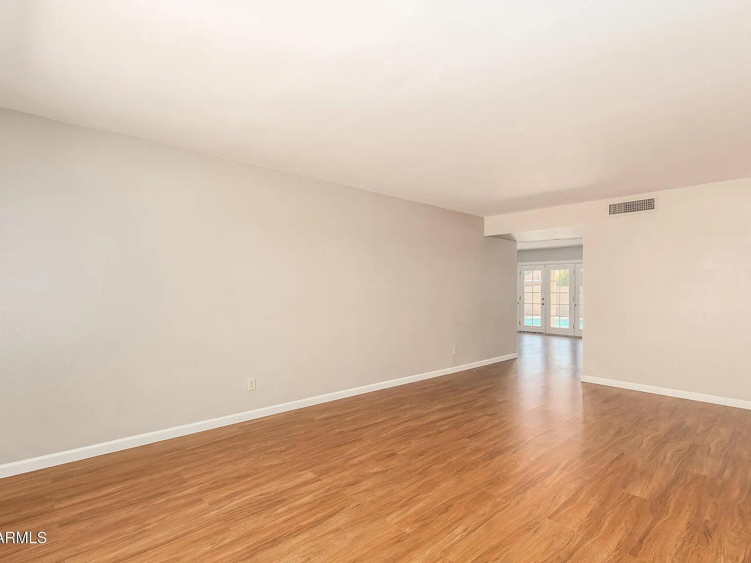 3 bed, 2.0 bath, 1590 sqft, $2,895 — Photo 2