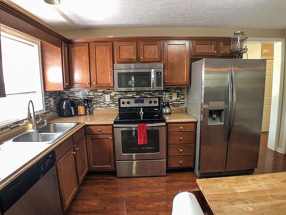 5th image of 3634 Johnston Way