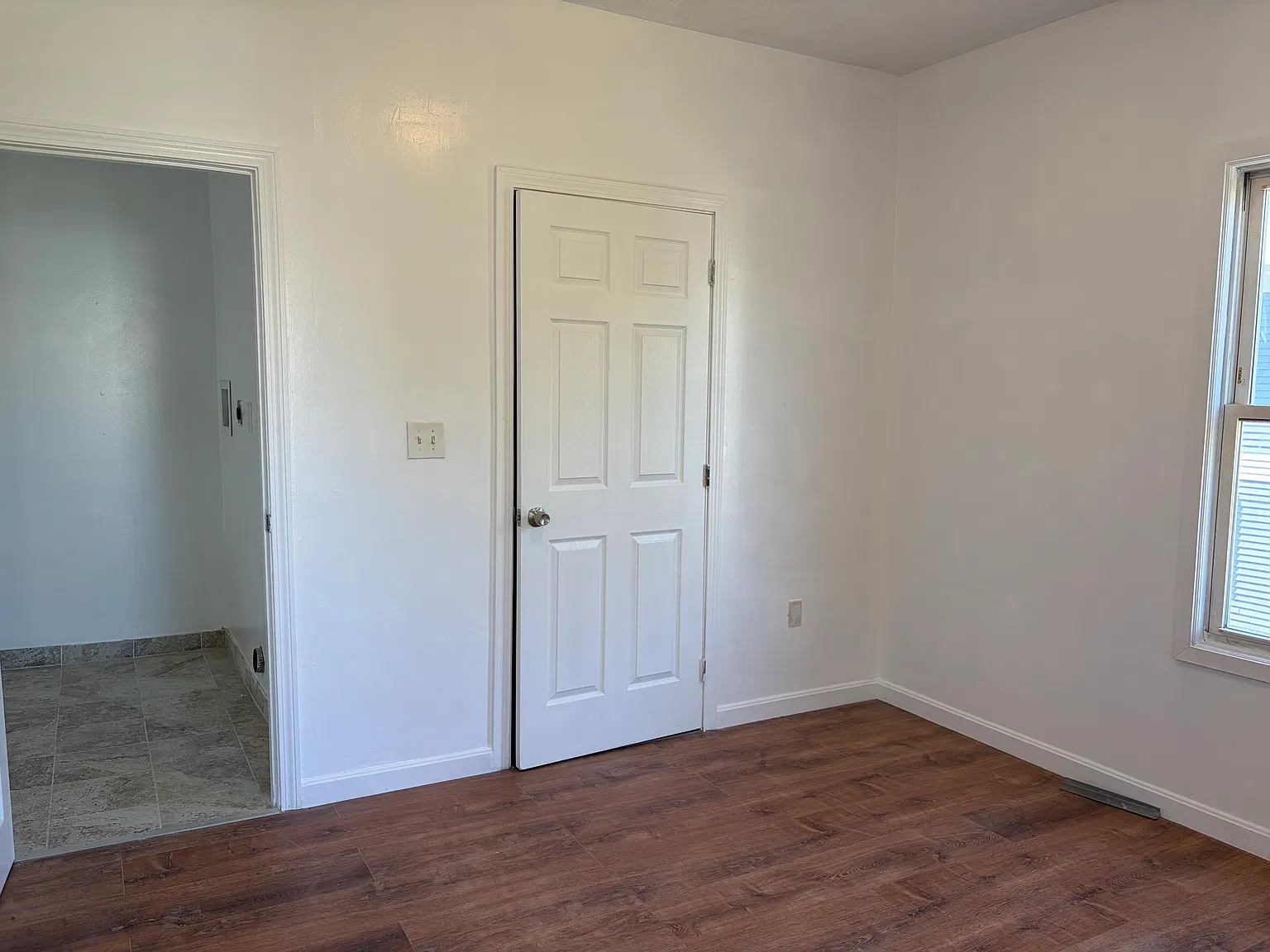 4 bed, 1000 sqft, $3,200 — Photo 4