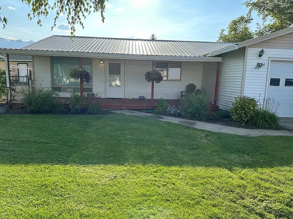 703 N East St, Joseph, OR 97846