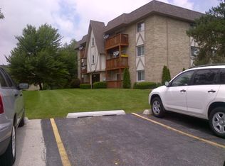10720 Mary Ln APT 3B, Mokena, IL 60448