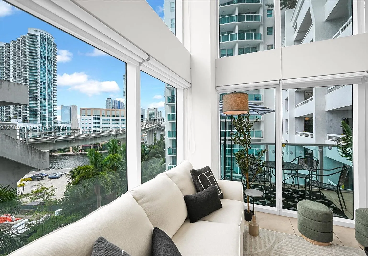 Brickell On The River S T — Photo 3