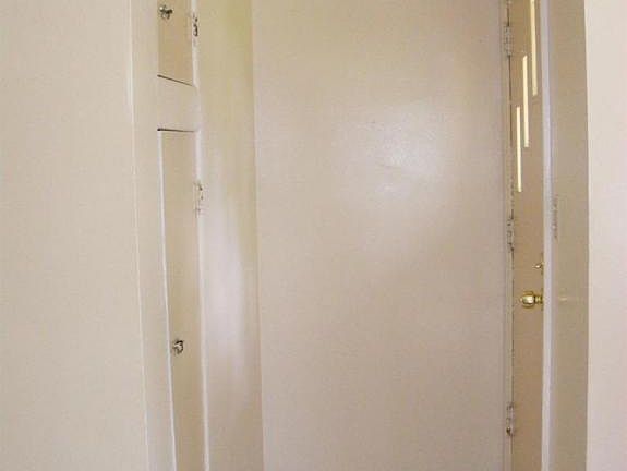 4th image of 420 N Park St