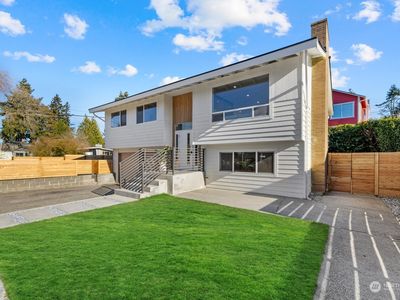 10000 37th Avenue SW, Seattle, WA, 98146