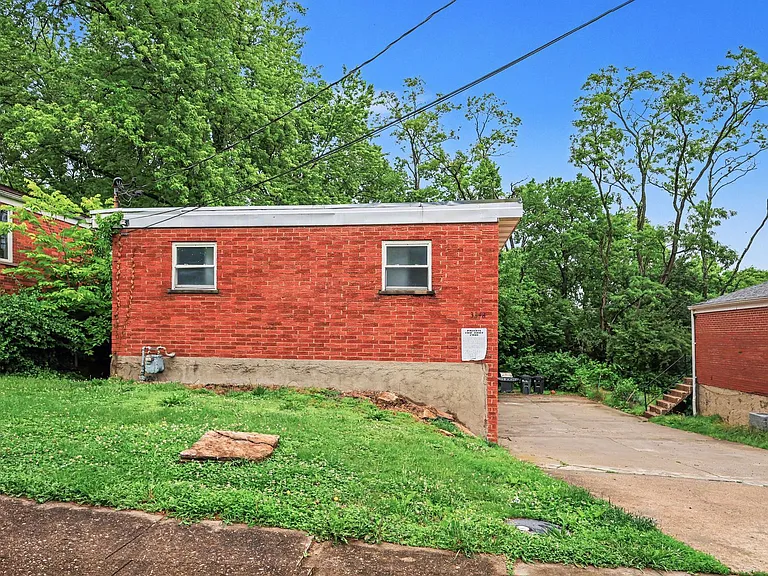 3348 Ninann Ct — Photo 16