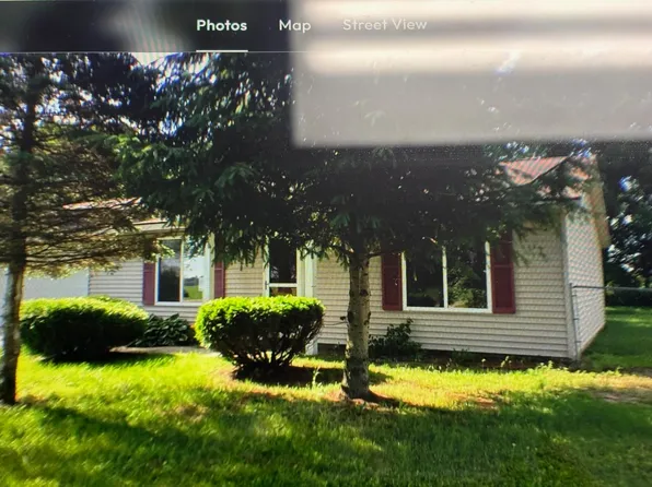 828 106th Ave, Plainwell, MI 49080