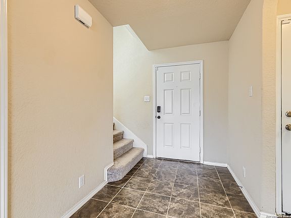 4th image of 176 JOLIE CIR