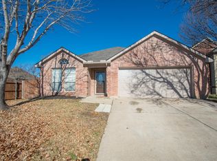 736 Silverbrook Dr, Saginaw, TX 76179