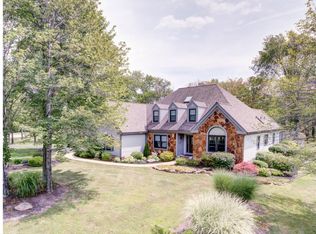 11275 Woodie Glen Dr, Chardon, OH 44024