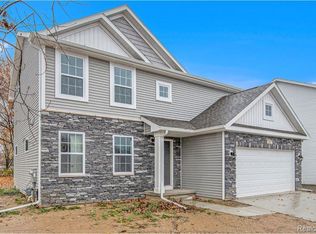 2110 Stillwater Dr, Davison, MI 48423