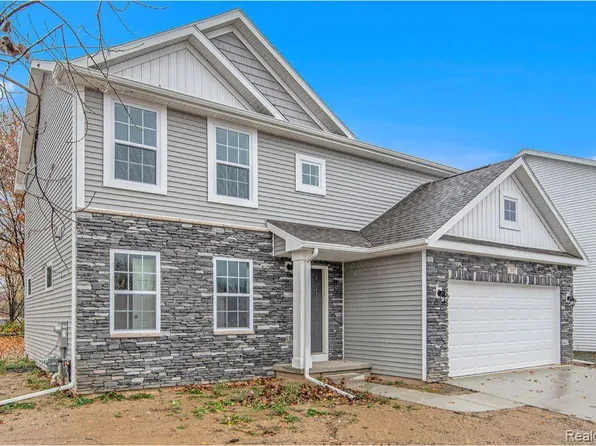 2110 Stillwater Dr, Davison, MI 48423