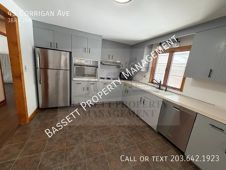 45 Corrigan Ave — Photo 7