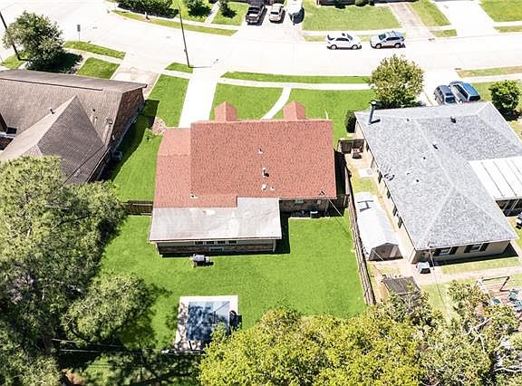 5th image of 3738 Somerset Dr