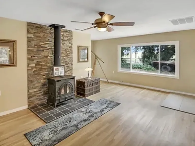 15685 Kelso Rd — Photo 6