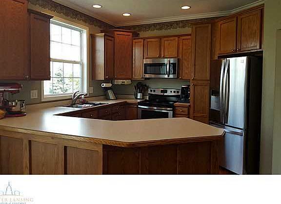 3rd image of 534 E Avocet Dr