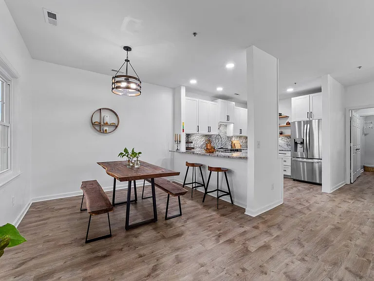 18823 Cloverstone Cir — Photo 11