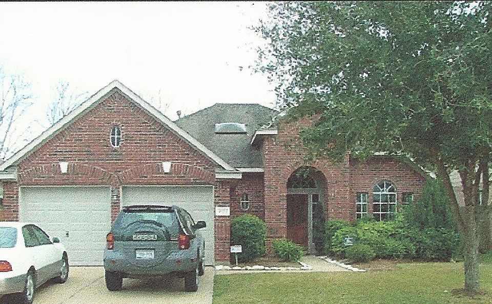 1st image of 3922 Dell Ln