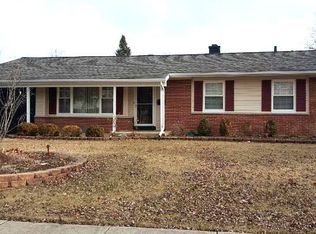 727 Brantwood Ave, Elk Grove Village, IL 60007
