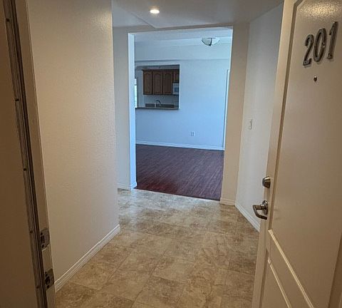 2nd image of 3401 Manning Ave APT 201