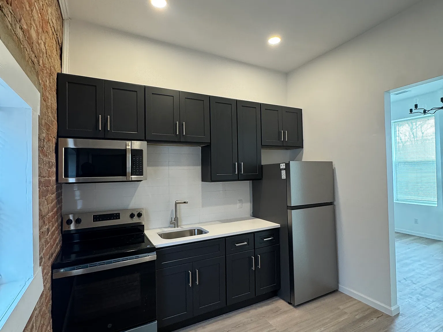 839 S Jackson St Unit 7 — Photo 2