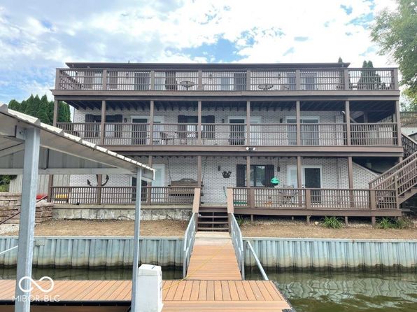 709 Shoreline Dr