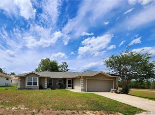 611 W Walkertown Dr, Citrus Springs, FL 34434