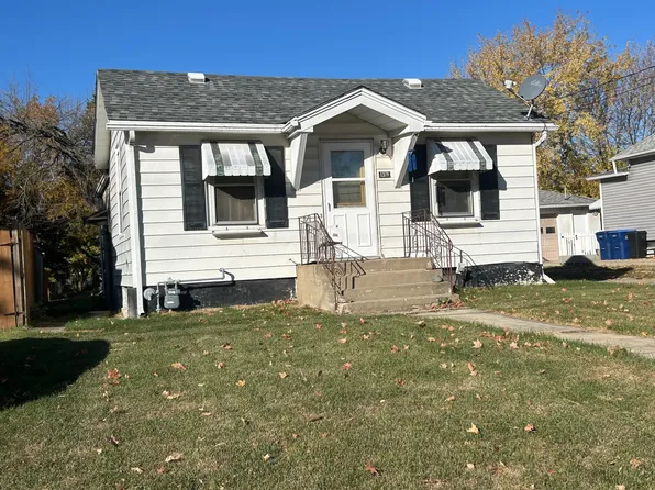 1379 Laharpe St, La Salle, IL 61301