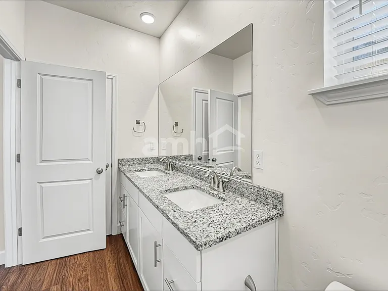 3453 S Bartlett Way — Photo 10