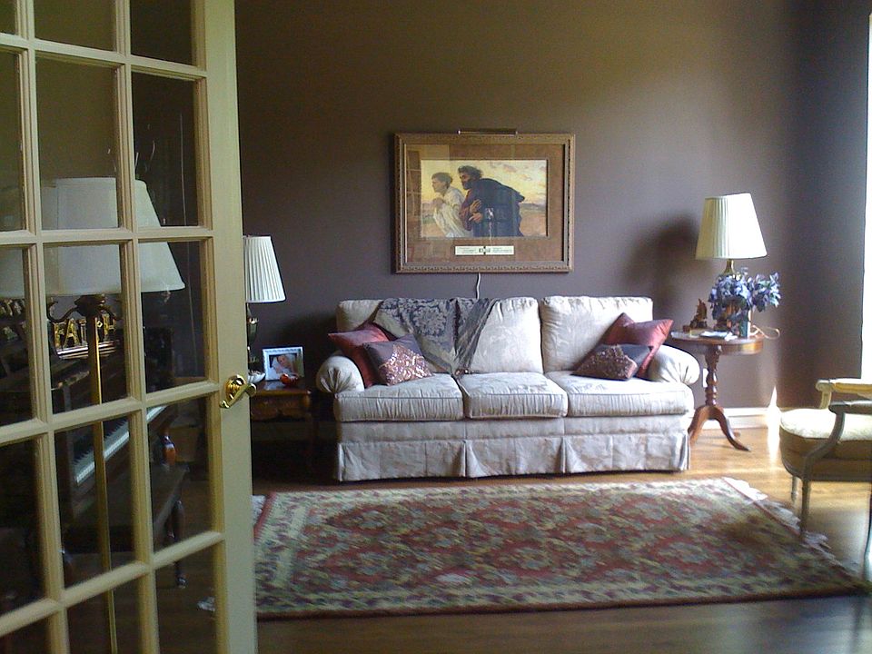 1st image of 15 Gatwick Ln