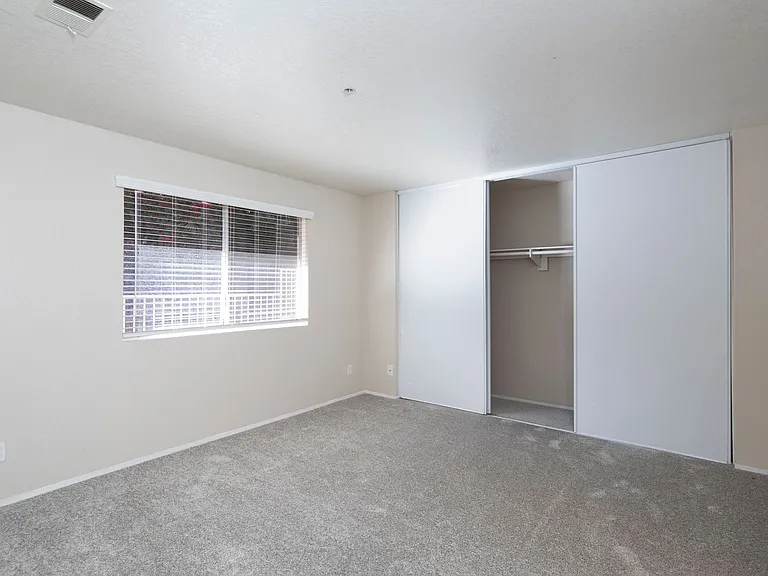 Tuscany Hills Apartments — Photo 20