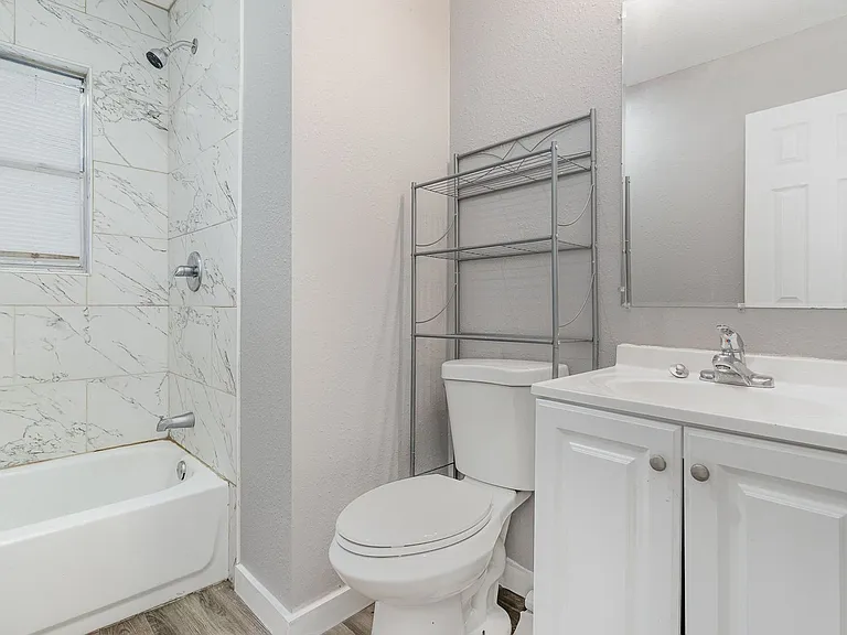 4804 Fellows Ln — Photo 13