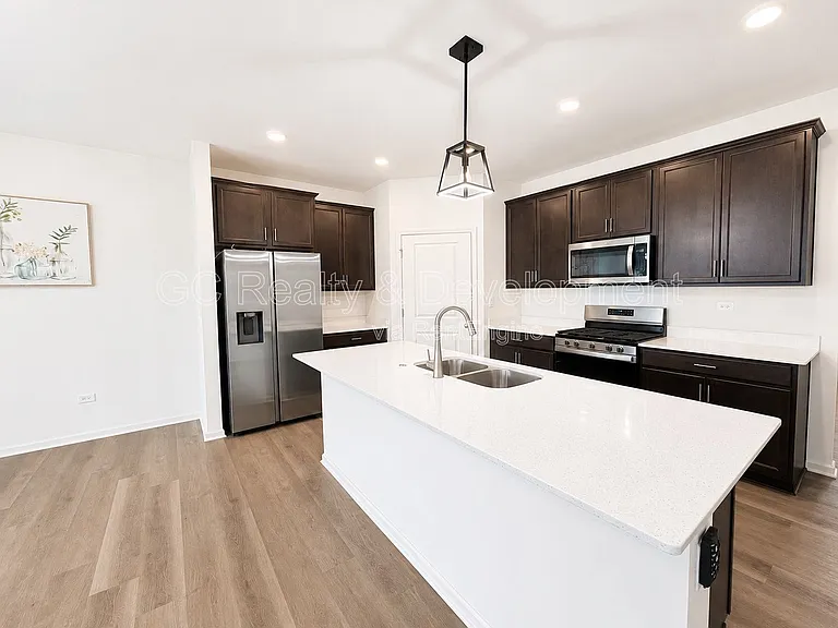 14729 S Greenbriar Dr — Photo 2